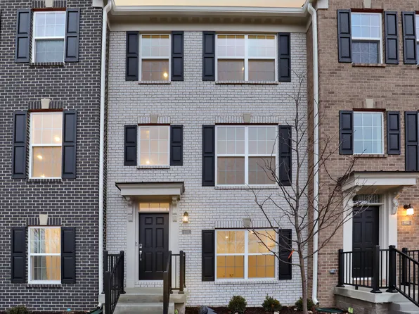6656 Halsey St, Zionsville, IN 46077