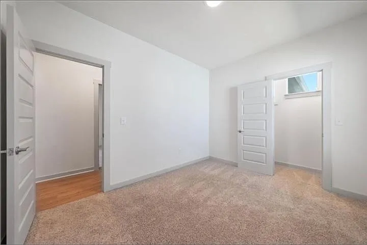 10805 Meris Ln — Photo 15