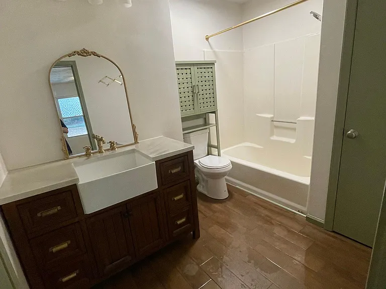 Sorry for the wet floor, I had just mopped. The mirror has been mounted.