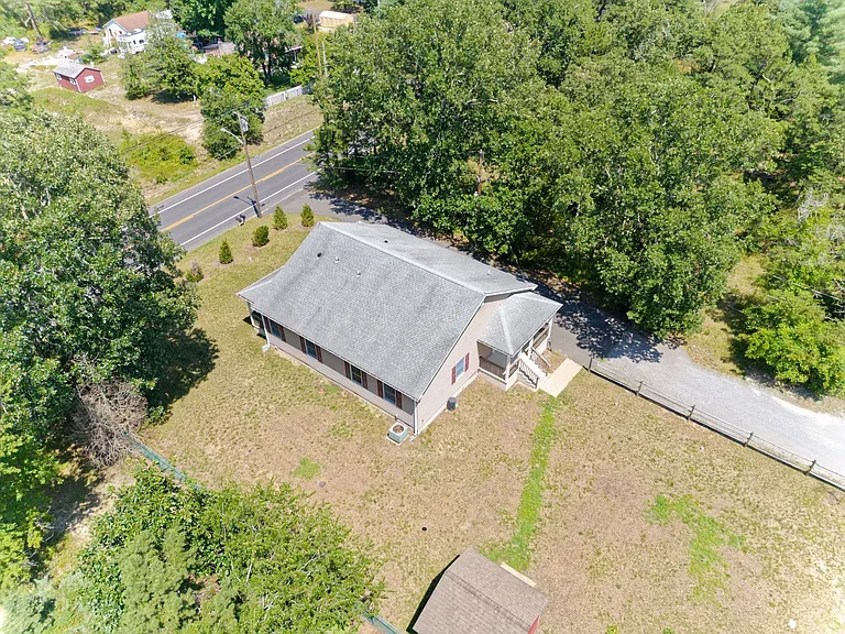 756 Lakehurst Rd — Photo 29