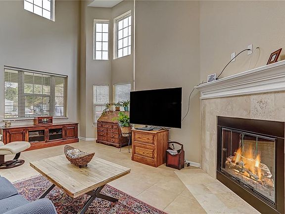 4th image of 2136 Hibiscus Ct #2136