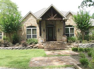 19402 Sapphire Cir, Magnolia, TX 77355