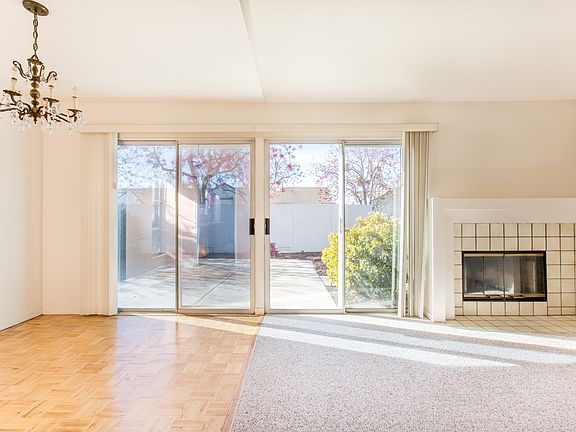 2nd image of 1450 Kelly Park Cir