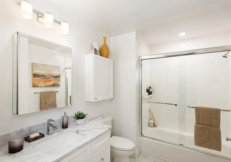 The Franklin Building at Hancock Village - Bathroom