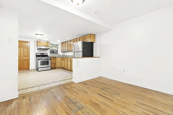 Rented by Compass | media 7