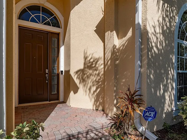 10639 Hatteras Dr — Photo 2