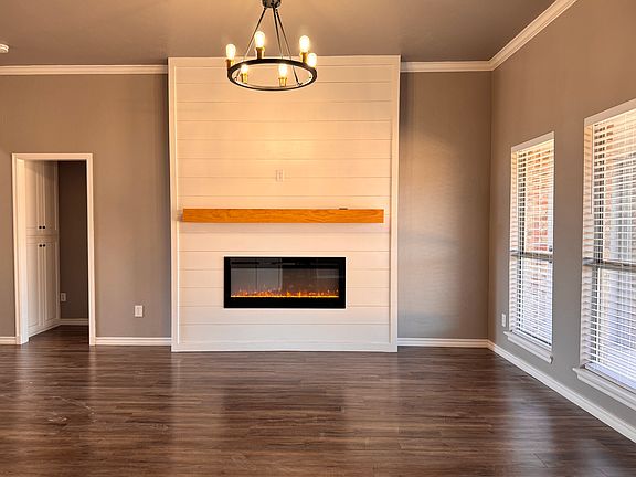 2nd image of 2916 Southridge Dr