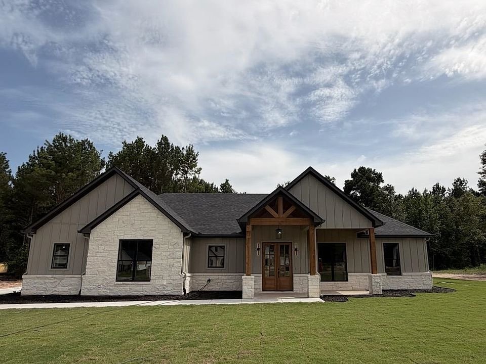 1st image of 210 Stonebrook Ct