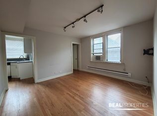 2321 N Rockwell St #C3, Chicago, IL 60647