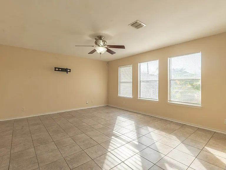 635 Lynx Mountain — Photo 11