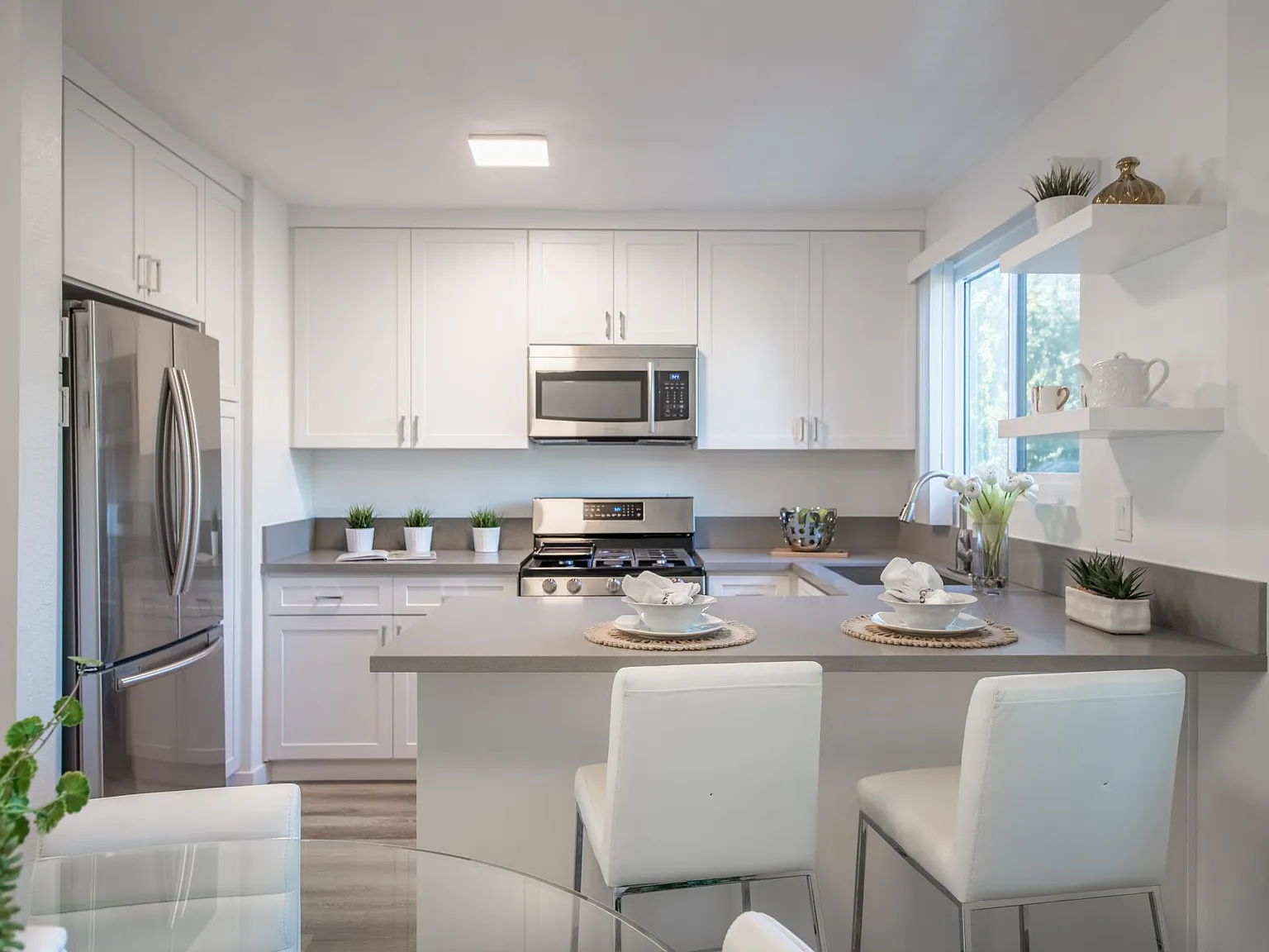 1 bed, 750 sqft, $2,995 — Photo 4