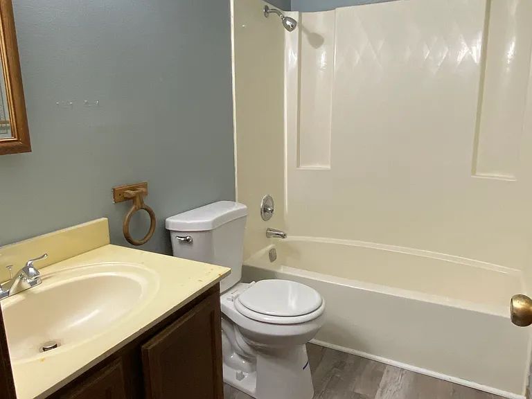 3215 S Illinois St #4 — Photo 2