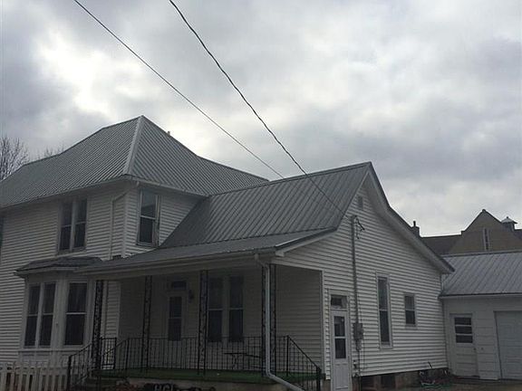 3rd image of 200 W Washington St