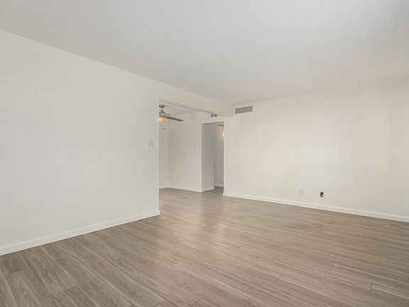 5th image of 2417 E Campbell Ave APT 8B