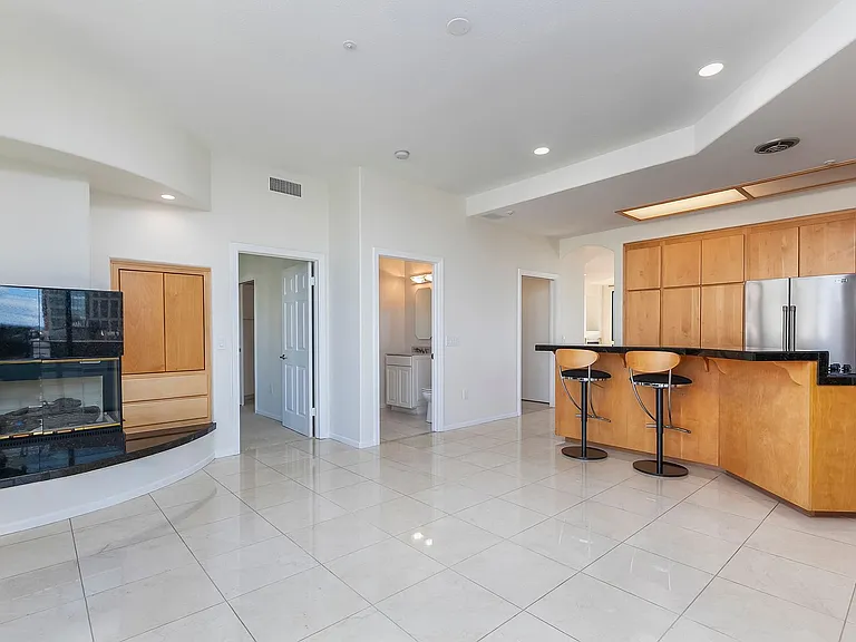 611 G St #321 — Photo 29
