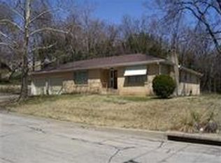 1202 Miller Dr, Junction City, KS 66441
