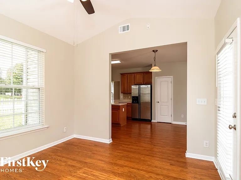 3702 Single Leaf Cir — Photo 6