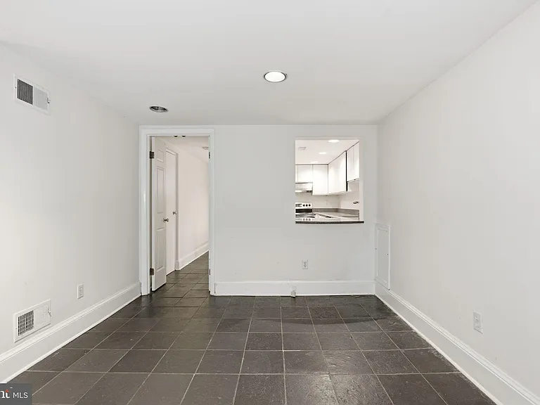 308 E Capitol St NE #11 — Photo 13