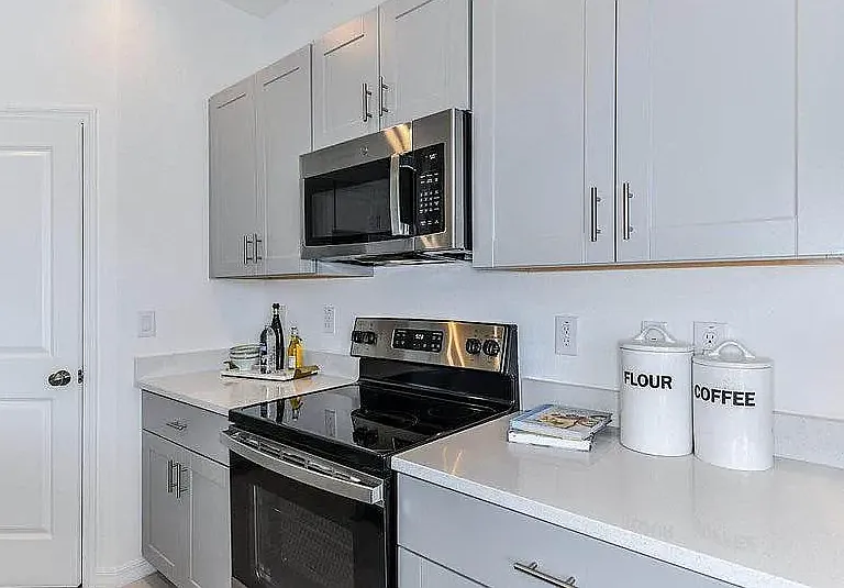34250 Polacca Ln — Photo 6