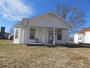 2nd image of 120 Park Dr