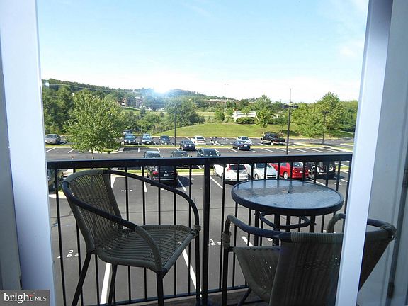 3rd image of 21222 McFadden Sq Unit 209
