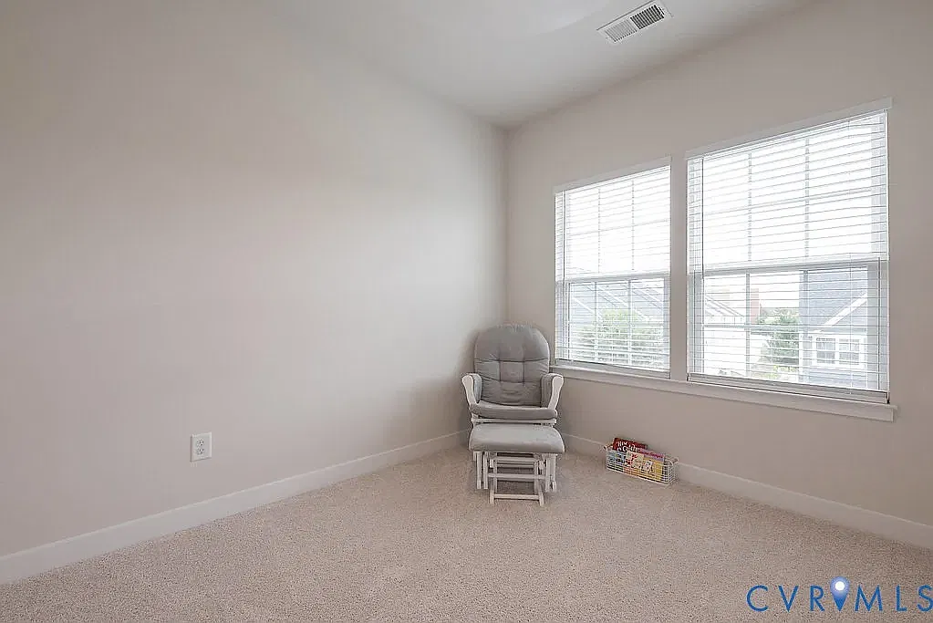 3 bed, 1774 sqft, $2,500 — Photo 3