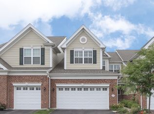 1253 Falcon Ridge Dr, Elgin, IL 60124