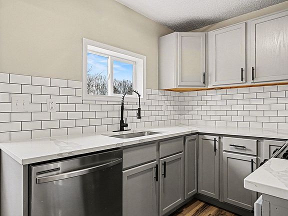 2nd image of 41 Avenue B