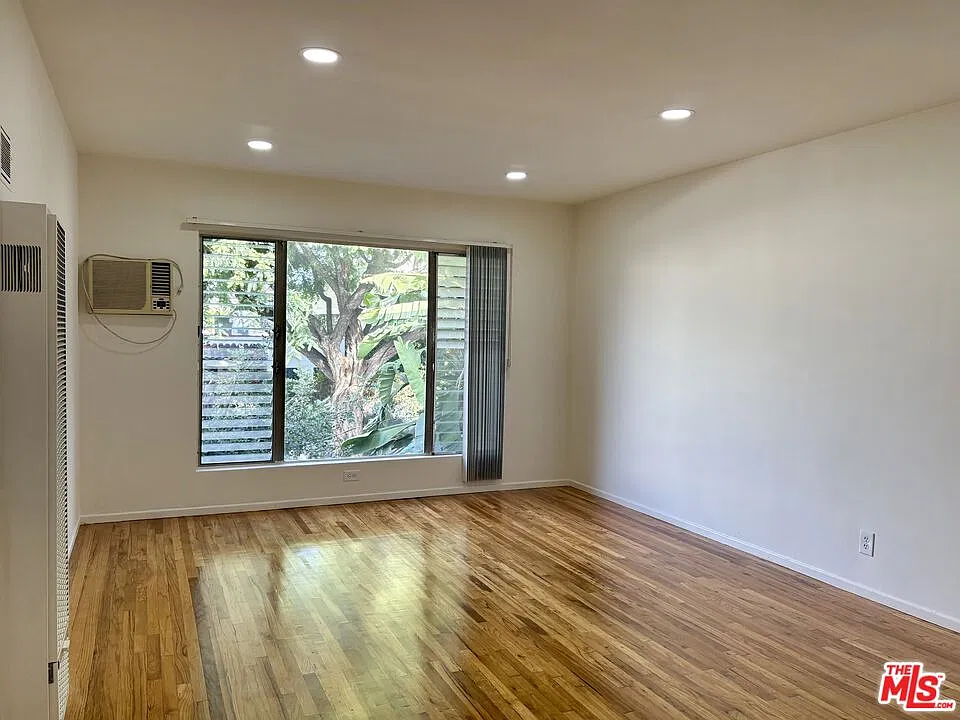 1 bed, 1.0 bath, $1,975 — Photo 3