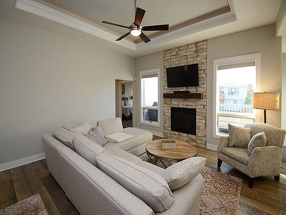 5th image of 15483 Ogden Cir