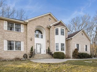 358 W Mountain Rd, Sparta, NJ 07871