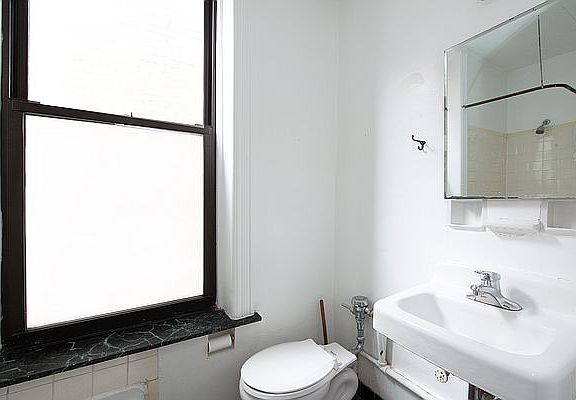 5th image of 23 Grove St #5A