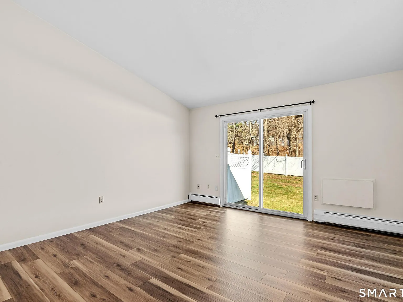 2 bed, 1.0 bath, 952 sqft, $2,050 — Photo 4