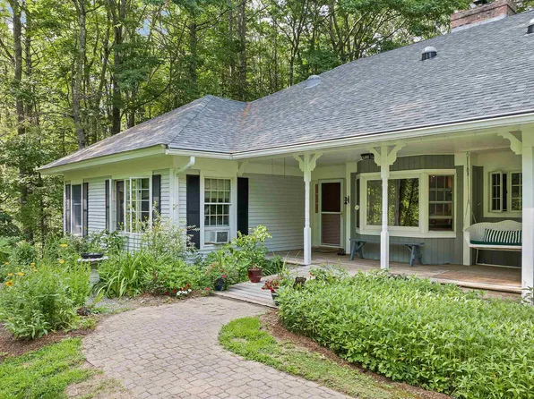 3 Applewood Drive, Wolfeboro, NH 03894