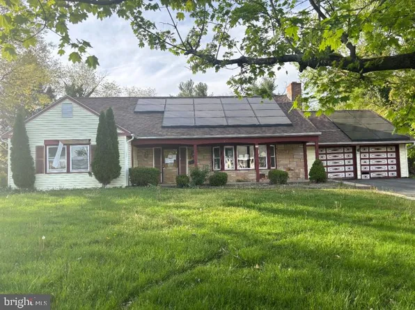 22 Trebing Ct, Willingboro, NJ 08046