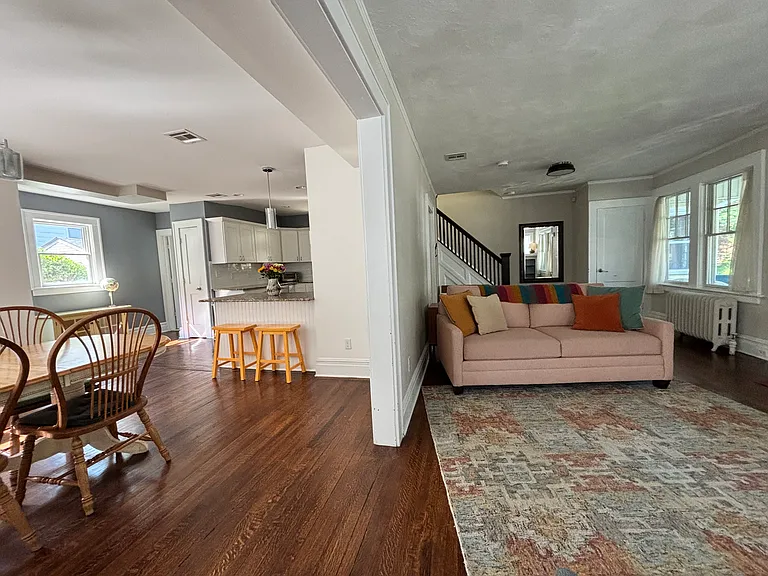 62 Central Ave — Photo 4