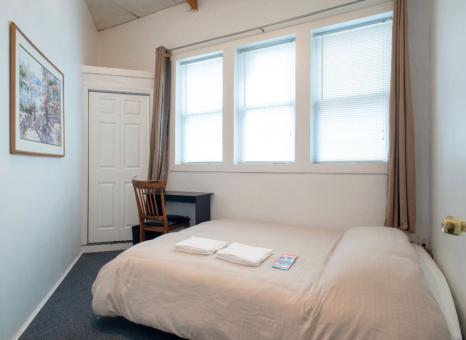 1st image of 28 Orleans St Floor 1-9