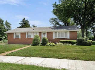28 Hollynoll Dr, Hamilton, NJ 08619