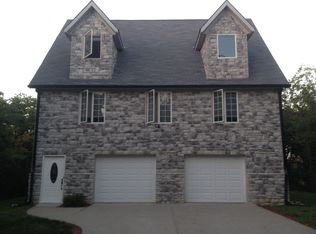 14643 Oak Valley Dr, Gardner, KS 66030