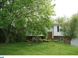 414 Kristine Ct, Upper Chichester, PA 19061