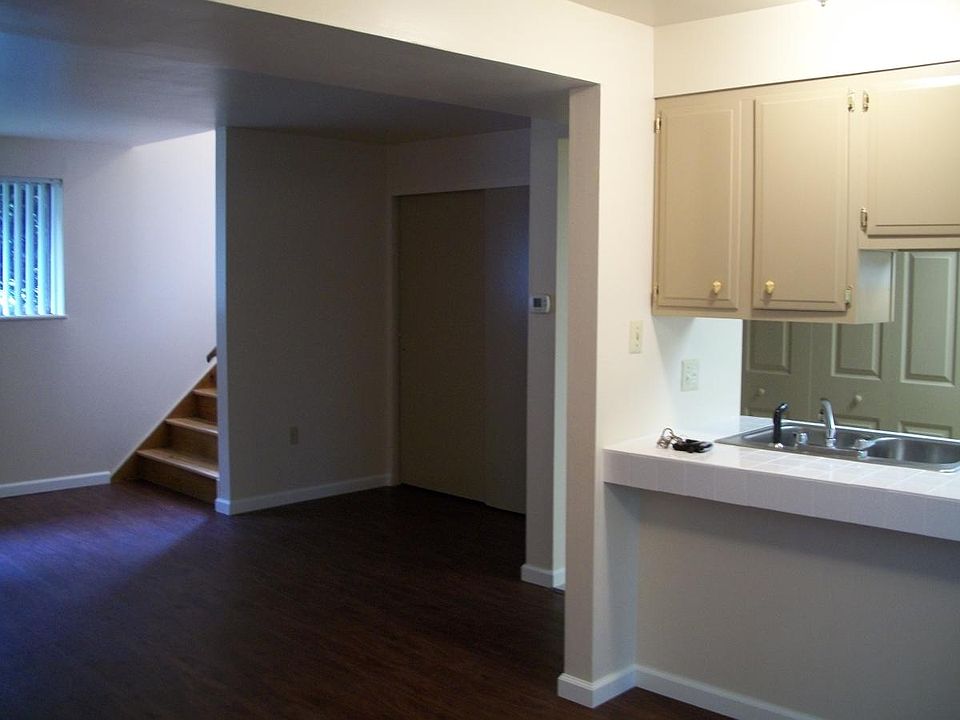 524 Mercer Road Butler, Pa 2 bedroom townhome for rent