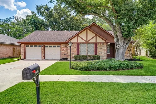 22323 Indian Ridge Dr Photo 1