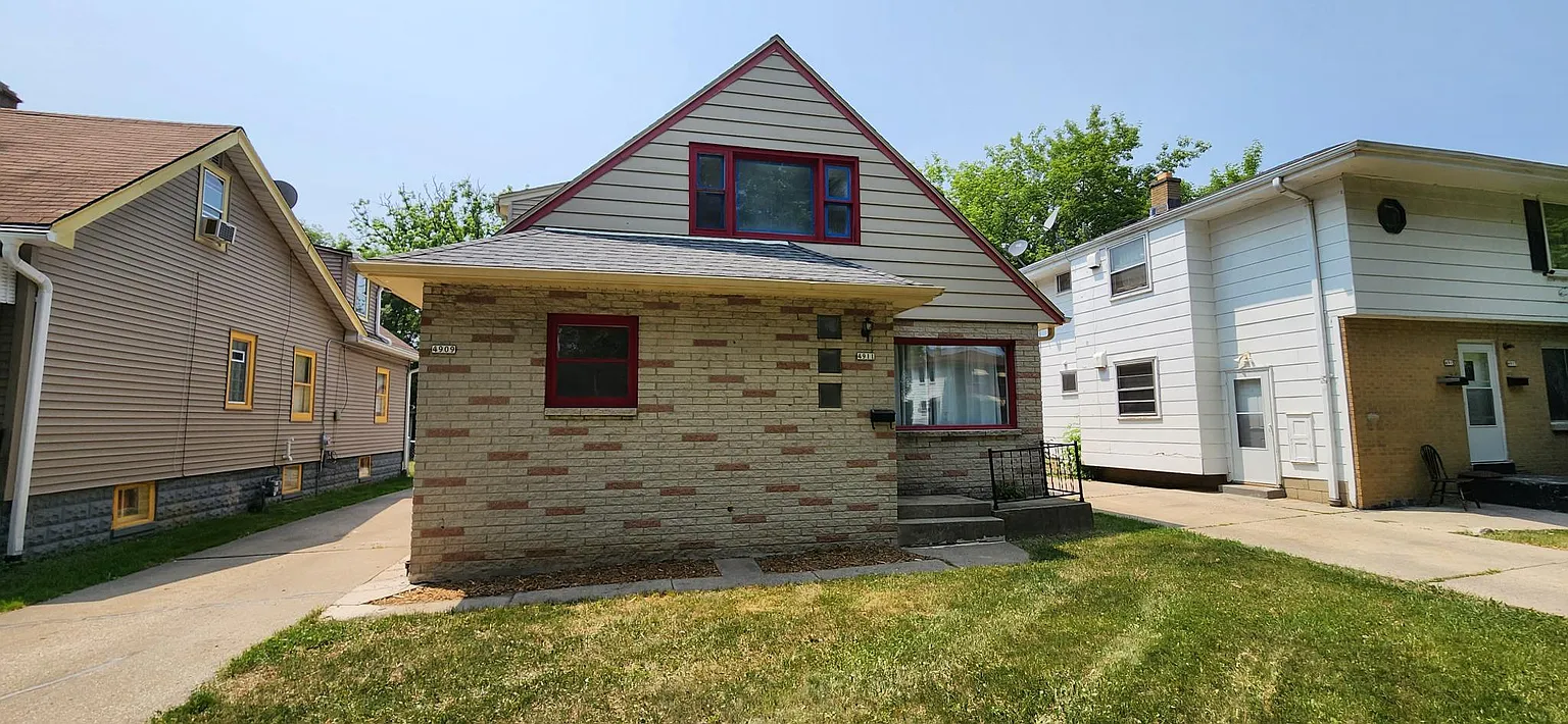 4909 N 50th St photo 1