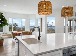 956 Hotchkiss Cir, Petoskey, MI 49770