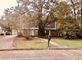 1831 Willow Point Dr, Kingwood, TX 77339