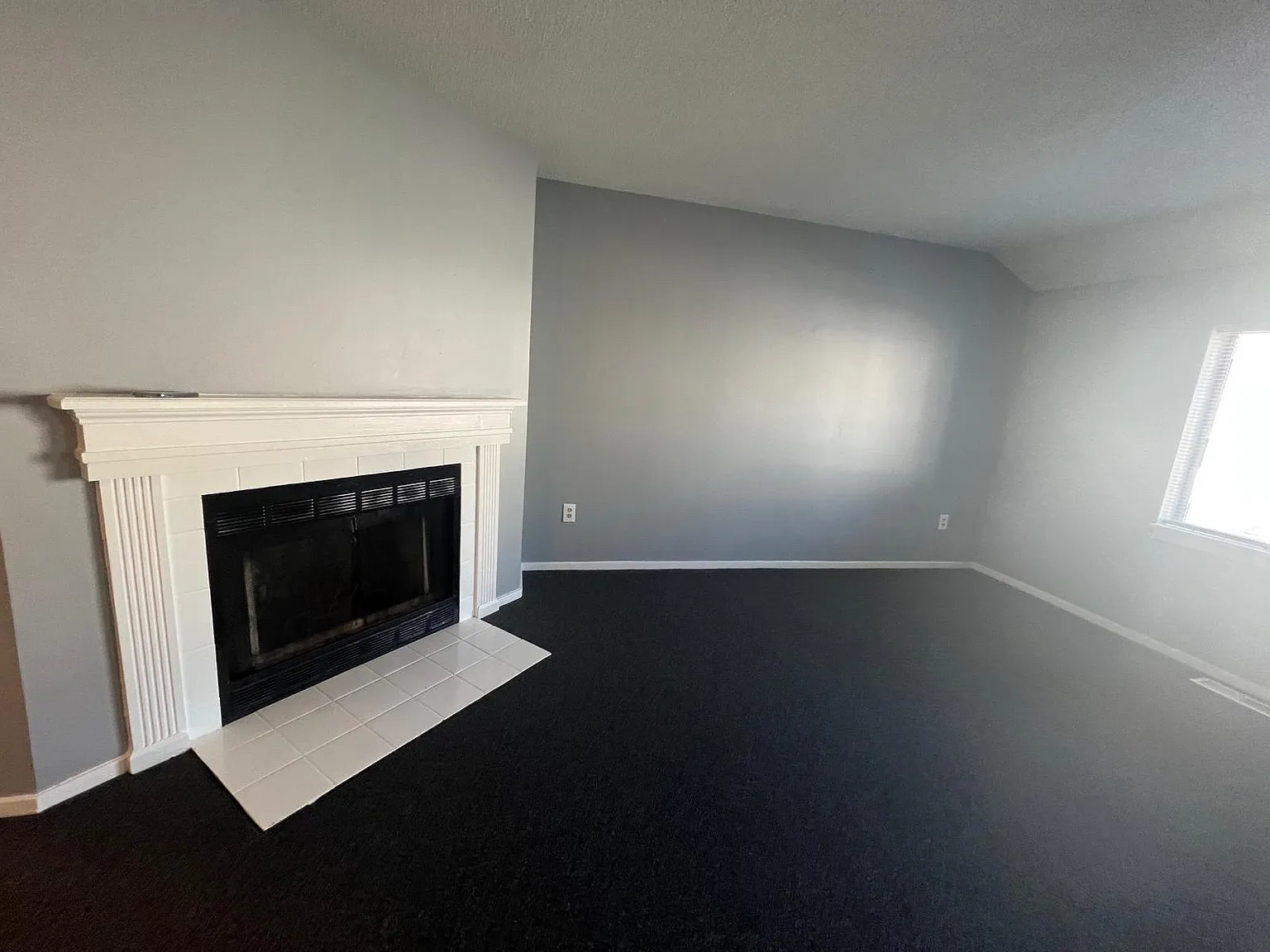 2 bed, 1.5 bath, 1140 sqft, $2,200 — Photo 3