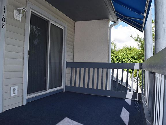 3rd image of 1585 NE Beacon Dr APT 1108