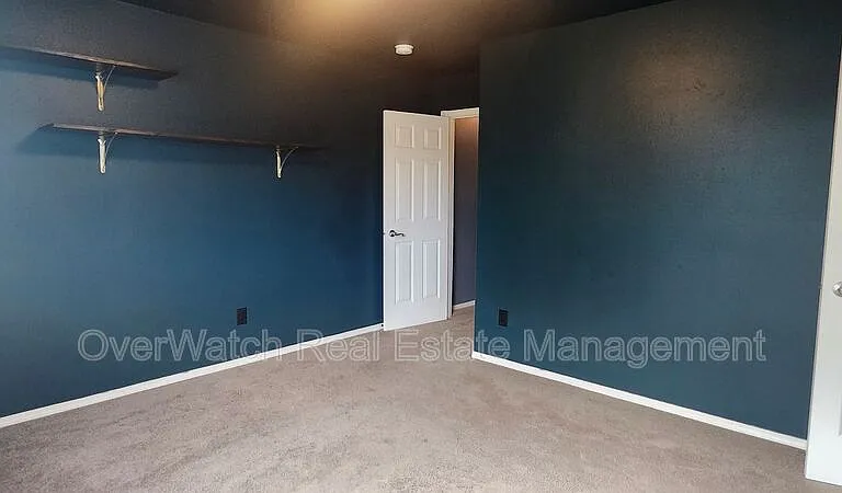 1028 E 8th Ave — Photo 16
