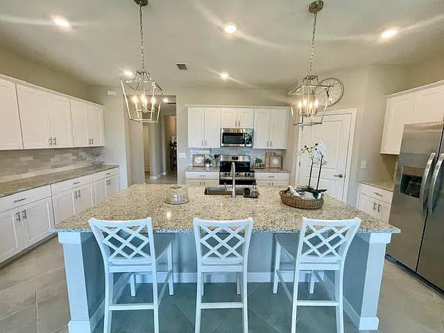 1464 Saddlewood Cir — Photo 10