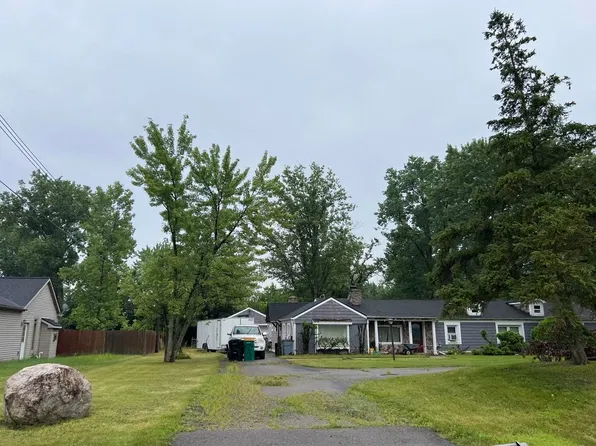 29805 Hemlock Ave, Farmington, MI 48336